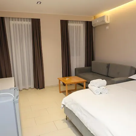 Adria Hotel Shëngjin