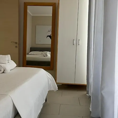 Adria Hotel Shengjin