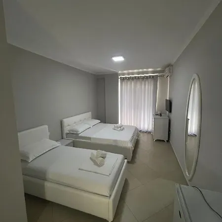 Adria 3*